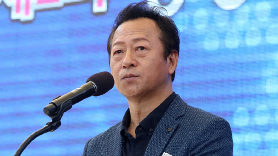 韓「國民爸爸」坦承性騷擾! 崔日和道歉