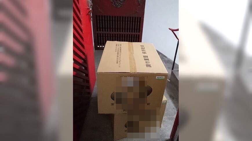 好喘!物流搬衛生紙到5樓 她塞小費:不敢對到眼