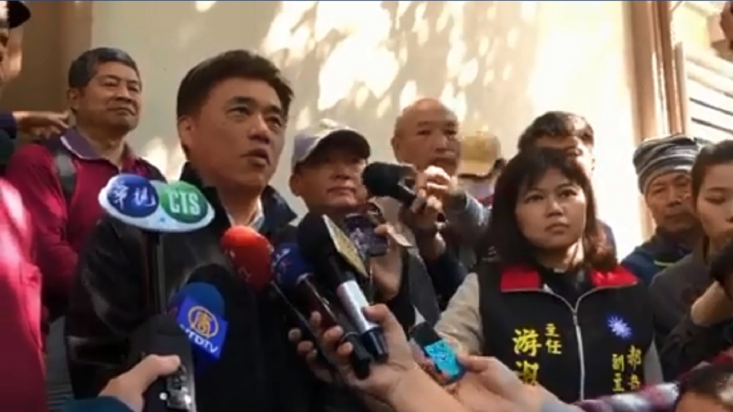 郝龍斌慰問反年改團體 批蔡沒有謙卑只有傲慢