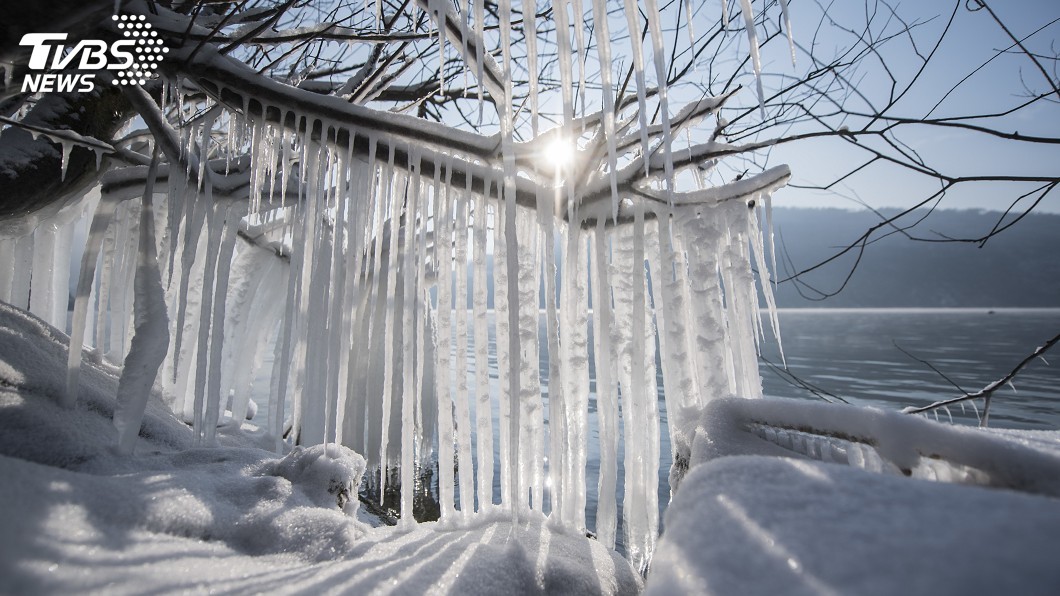 寒潮侵襲歐洲 駐外官員紀錄冰天雪地