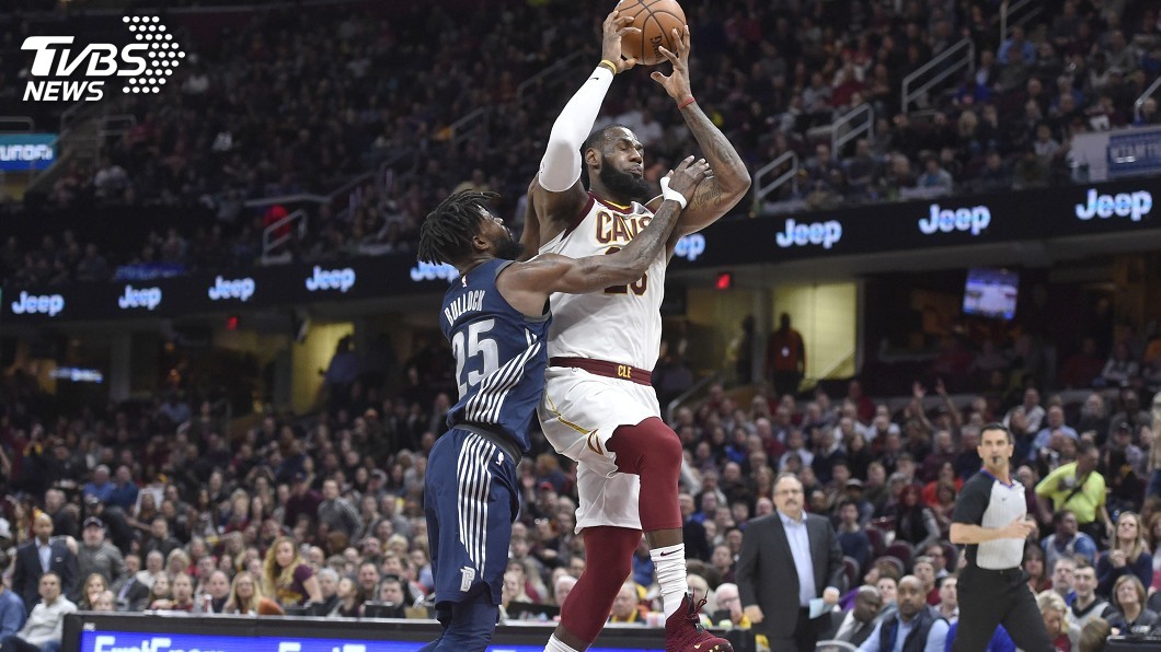 NBA騎士氣走活塞　詹皇上場3節繳31分