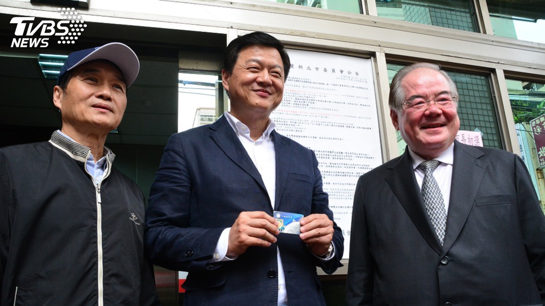 周錫瑋登記初選　喊話新北超越台北