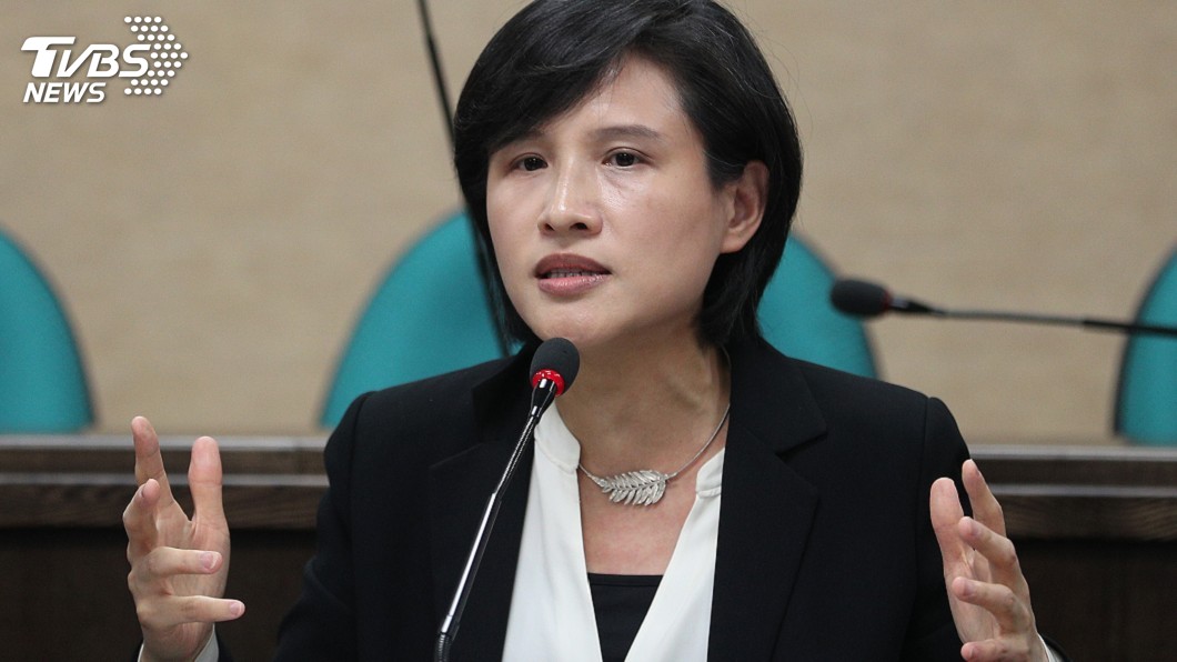 震撼彈!鄭麗君宣布重回民間 離開政府團隊