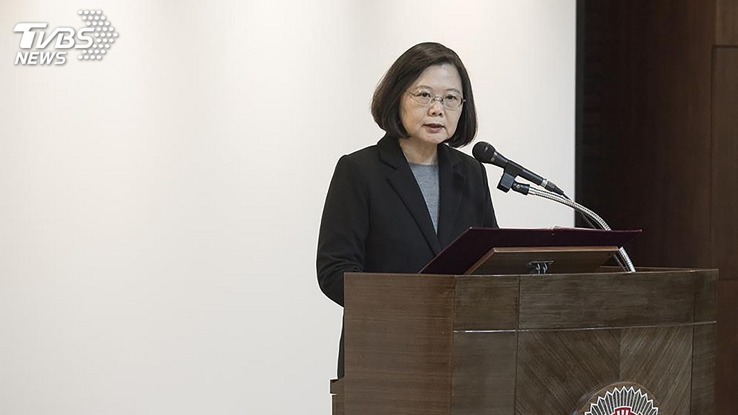 母喪後首次公開露面 蔡總統視察軍情局