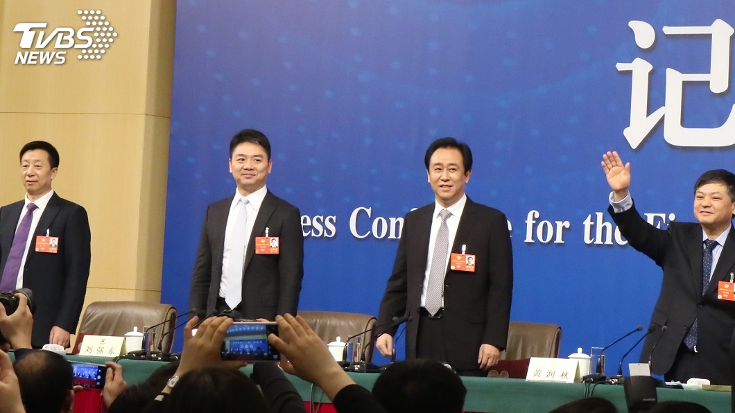 5百億美元對話　許家印、劉強東政協記者會同台