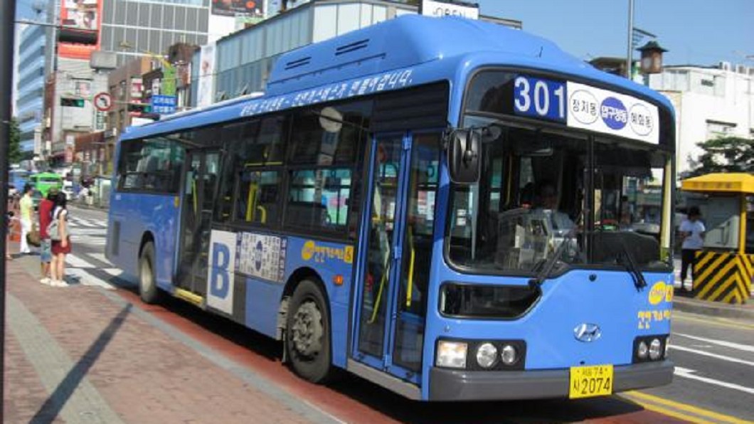 首爾公車顧安全 攜帶飲食司機可拒載