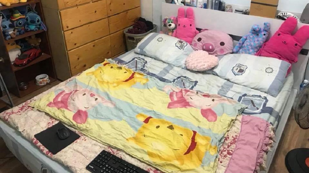 開門驚見「滿滿粉色系」　男友嚇傻：這是我房間？
