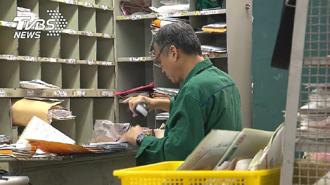 高學歷比較好?博士報考中華郵政 20人全摃龜