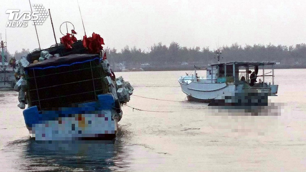 漁船進水恐沉沒 海巡搶救6船員脫困
