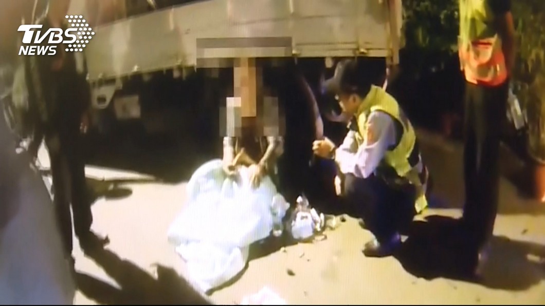兇嫌母親表示,前媳婦騙兒子的錢拿去養小白臉,警方仍有待調查。(圖/TVBS)