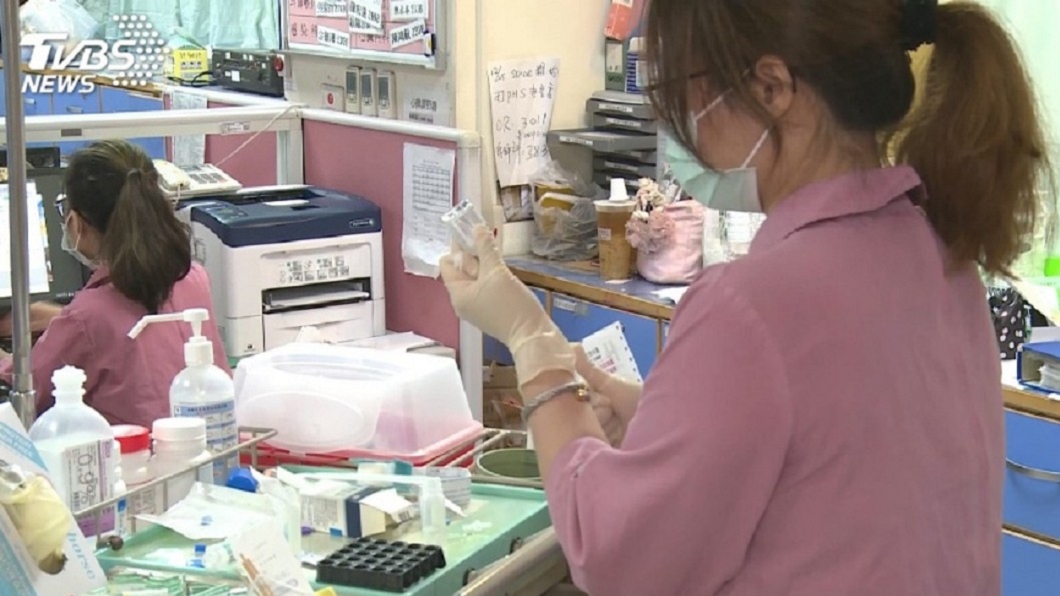 男助理伸狼爪強吻揉胸 女護理師忍80次嚇哭報警