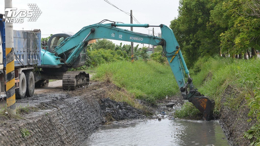 雲林疏浚河道防汛 居家溝渠清淤避水患