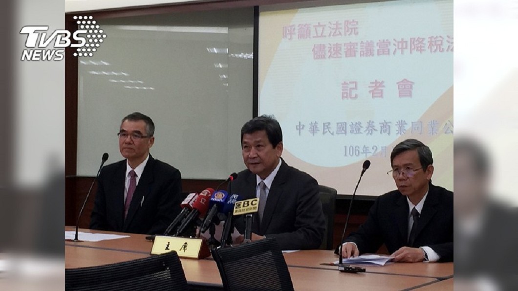 簡鴻文:逐筆交易上路 台股量能增2成