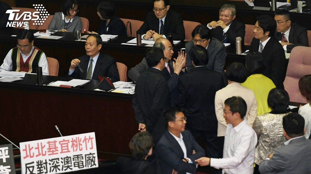 綠成功反制藍表決戰策略 賴清德上台備詢