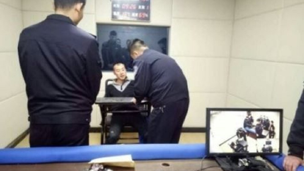 兇嫌先殺死父母、女兒,又砍傷6名乘客。圖/翻攝自 微博