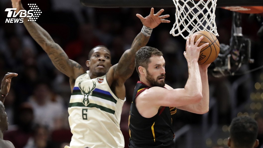 NBA騎士擒殺公鹿！　詹皇大三元歡迎洛夫歸隊
