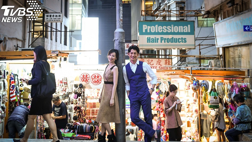 吳慷仁香港街頭拍婚紗? 驚喜遭路人認出