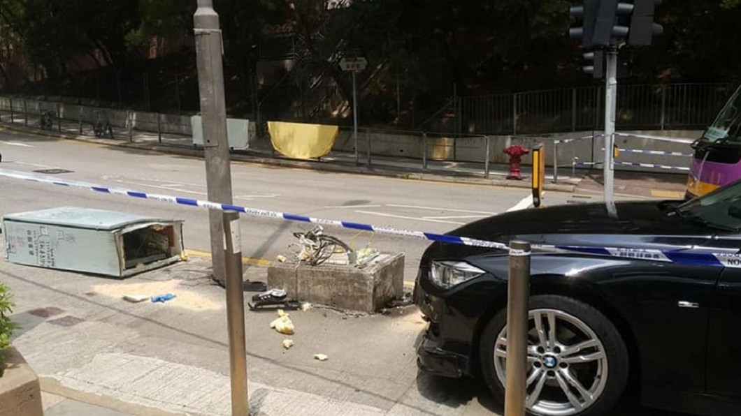 港年輕媽遭撞斷腿 2歲女護胸前毫髮無傷