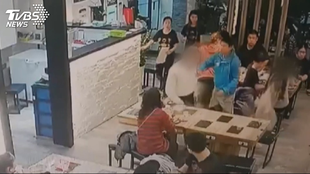 就是這「4句話」!男爆氣潑熱湯 長髮女險毀容