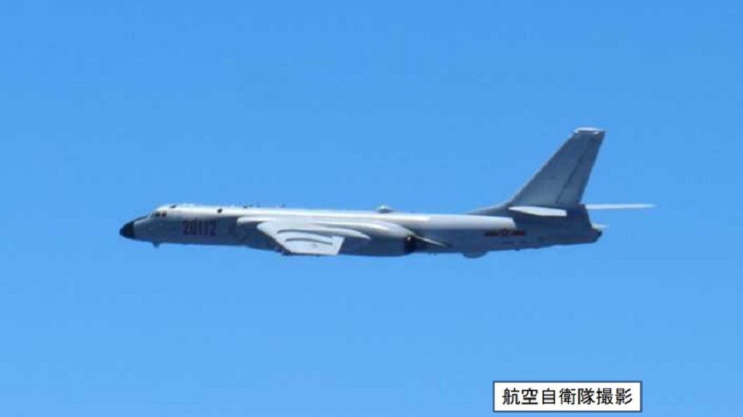 快訊/陸8戰機穿宮古海峽 日戰機升空應對
