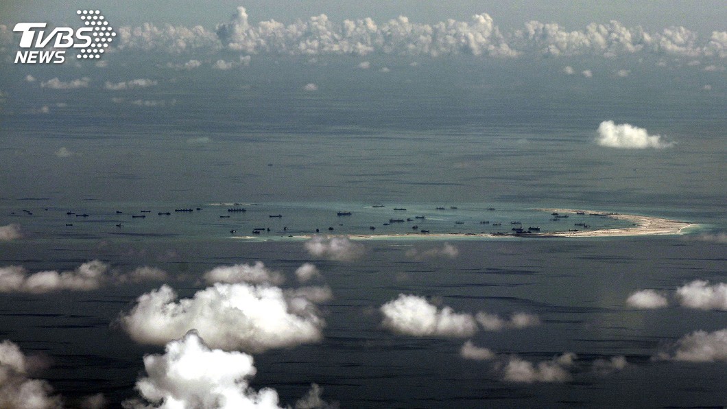美艦抵近美濟礁 陸外交部:嚴重挑釁