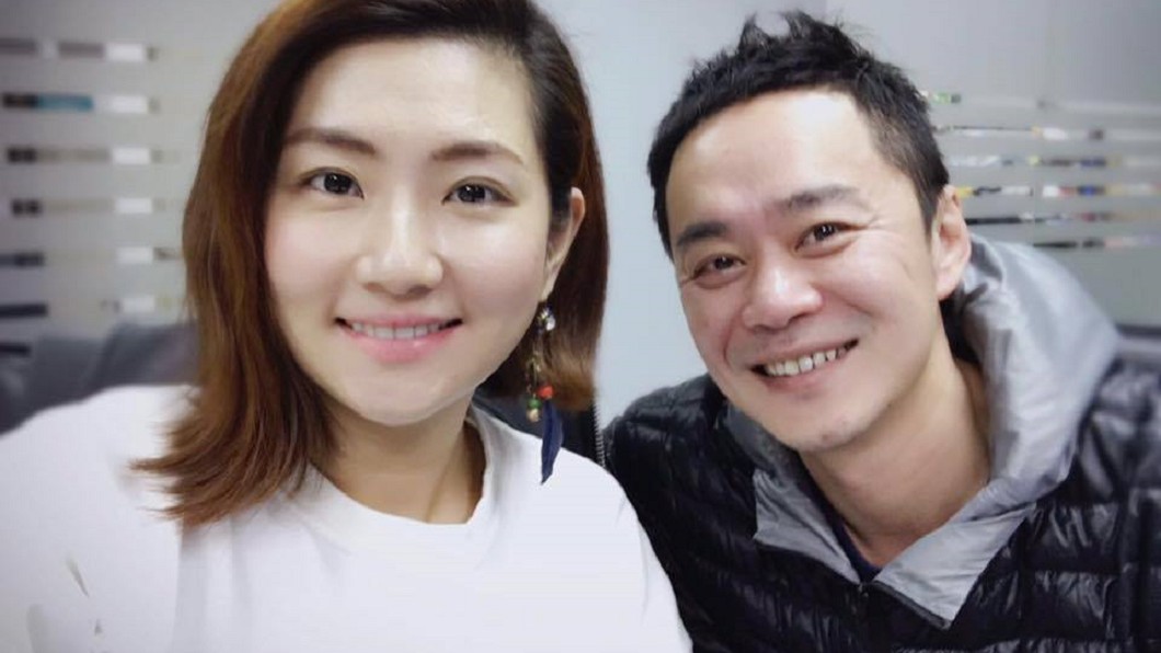 Selina前夫戀整型診所CEO?怒斥:獨家個鬼啦!