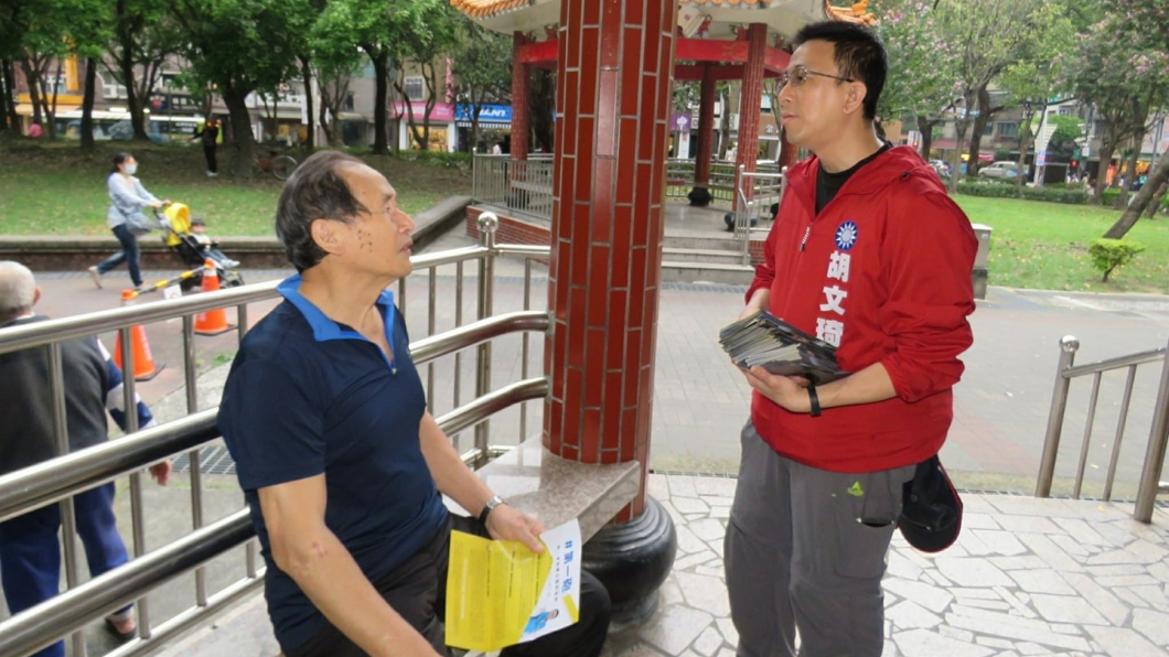 黨內沒人帶! 國民黨新人到綠營角落拜票