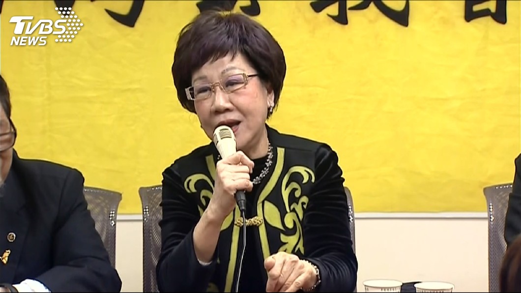 諷柯P通共 呂秀蓮遭打臉「福建祭祖笑呵呵」