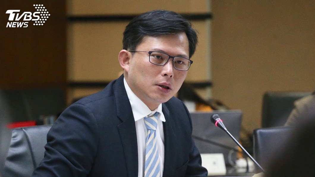 黃國昌:總統就職兩年 應提司改中間報告