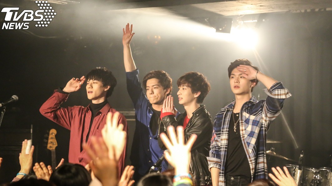表演太爛工作人員臉臭? 鮮肉男團返日巡演150次雪恥