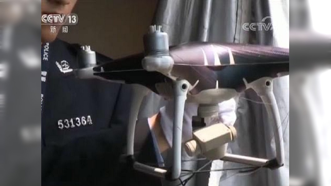 「無人機」架「飛線」 深圳-香港邊境走私手機