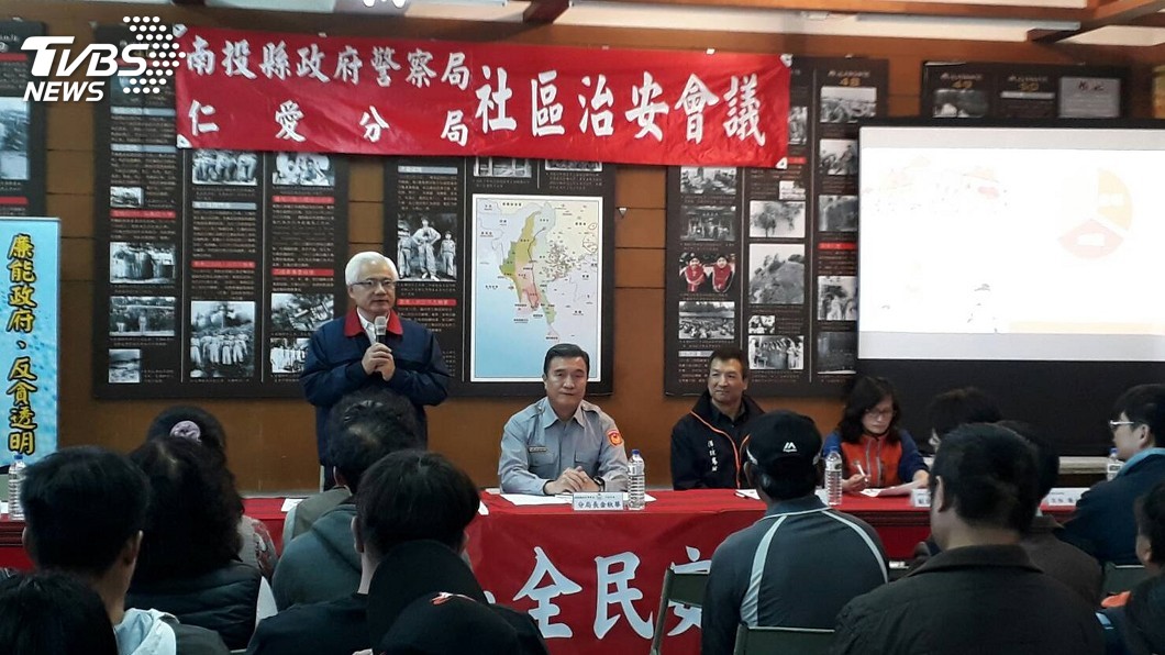警局長督軍社區掃毒 南投居民好安心