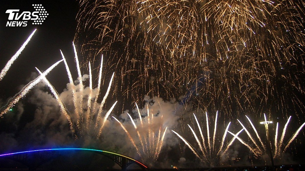 絢麗繽紛! 澎湖海上花火節4/19登場