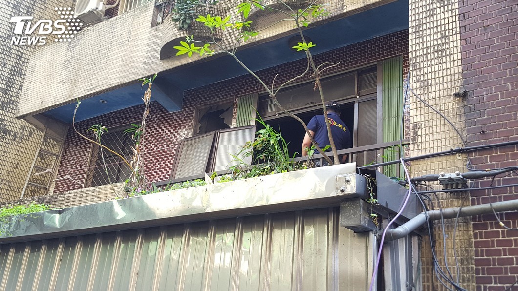 基隆東信路火警 7旬翁上身燒成焦屍