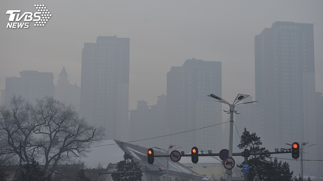 京津冀霧霾籠罩!研究:工業排放減.反促升溫