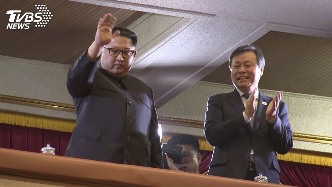 觀賞南韓藝術團表演 金正恩:禮尚往來