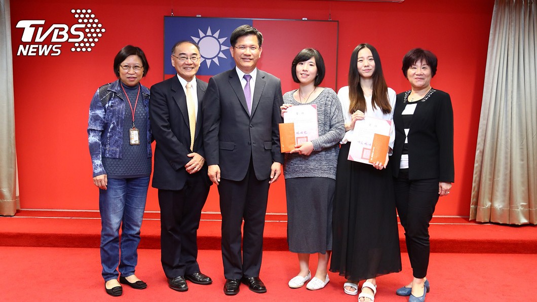 中市護理師泰國救人 林佳龍表揚