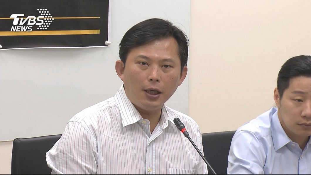 黃國昌舉發贊助服裝又申請補助 泳協:抹黑
