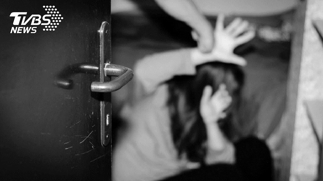 囚禁凌虐女友之女 男子遭判刑