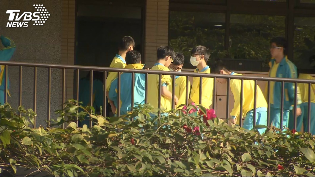孫安佐曾衝上台喊「炸校」 康橋不予置評