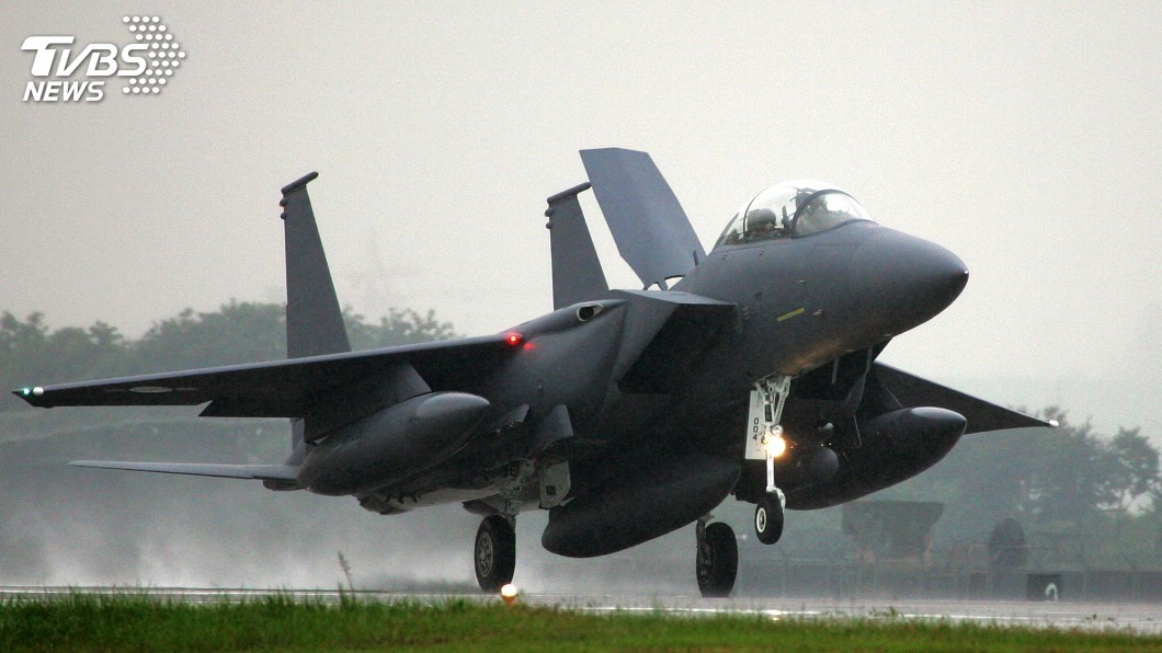 快訊/南韓F-15K戰機墜毀 2飛行員生死未卜