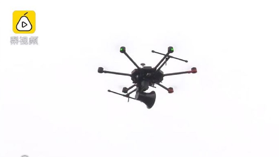 陸交管新招！空拍機報路況　掛喇叭疏車流