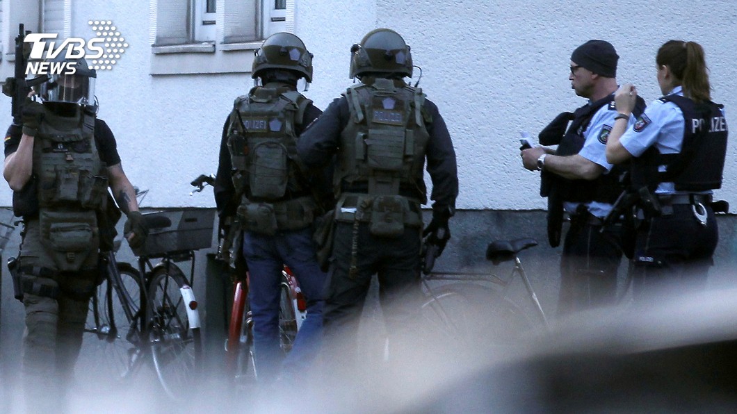 廂型車撞人群 德國大學城釀3死、20傷慘劇