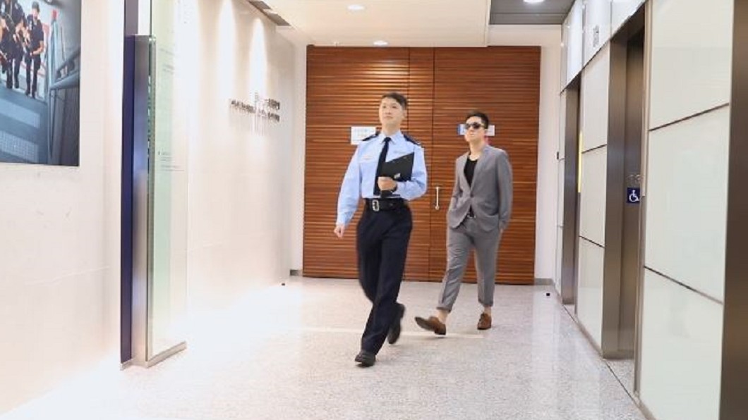 重服儀、別遲到 港警面試趣味短片吸睛