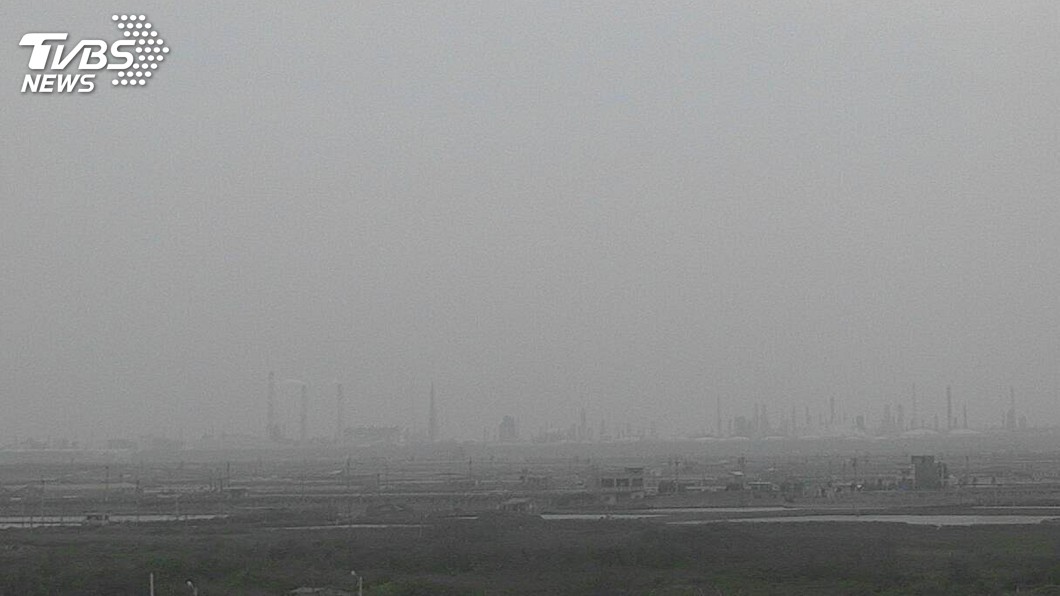 台西「褐爆」　環保署：加強濁水溪河口抽砂