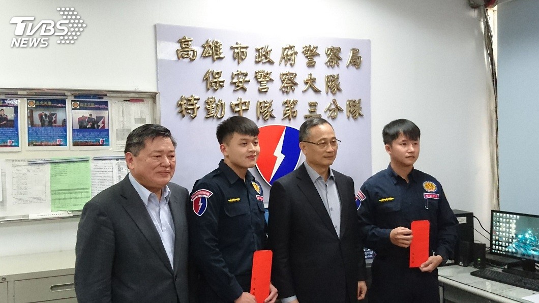 2菜鳥特警冒死槍戰 「破格升遷」送審署長力挺