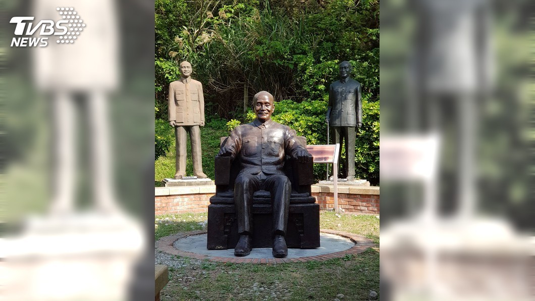 蔣銅像處理　學者：要看成民主的機會