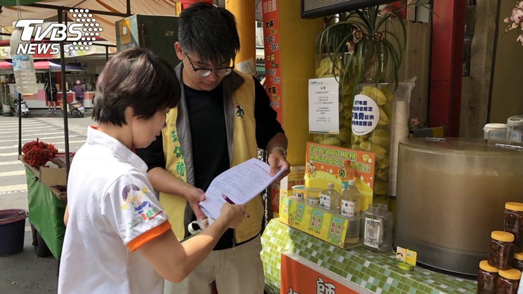 大甲媽祖到新港 環保局宣導垃圾分類