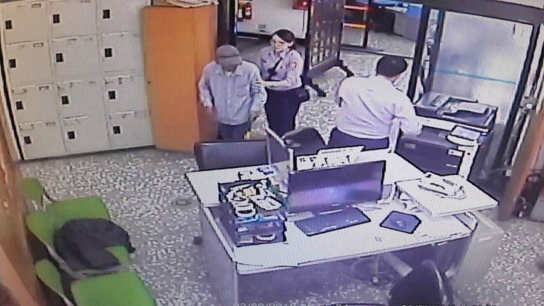 圖／翻攝自監視器畫面