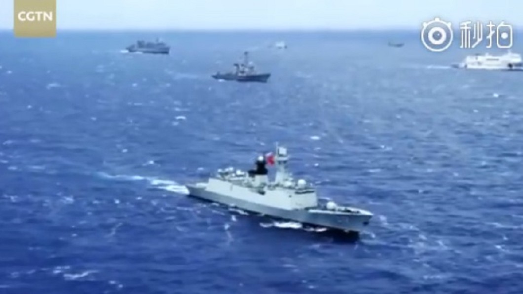 中共南海軍演1天草率結束? 外媒:美航母駛入